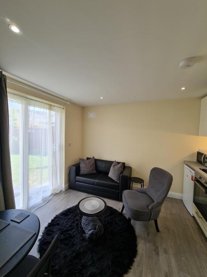 Cosy Self Contained Space Near Dublin Airport エクステリア 写真