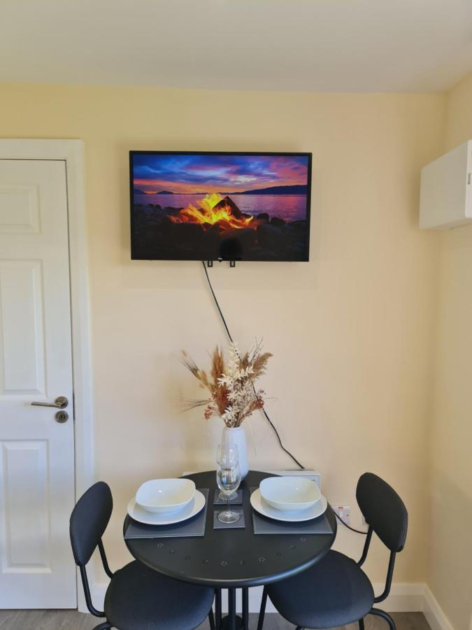 Cosy Self Contained Space Near Dublin Airport エクステリア 写真